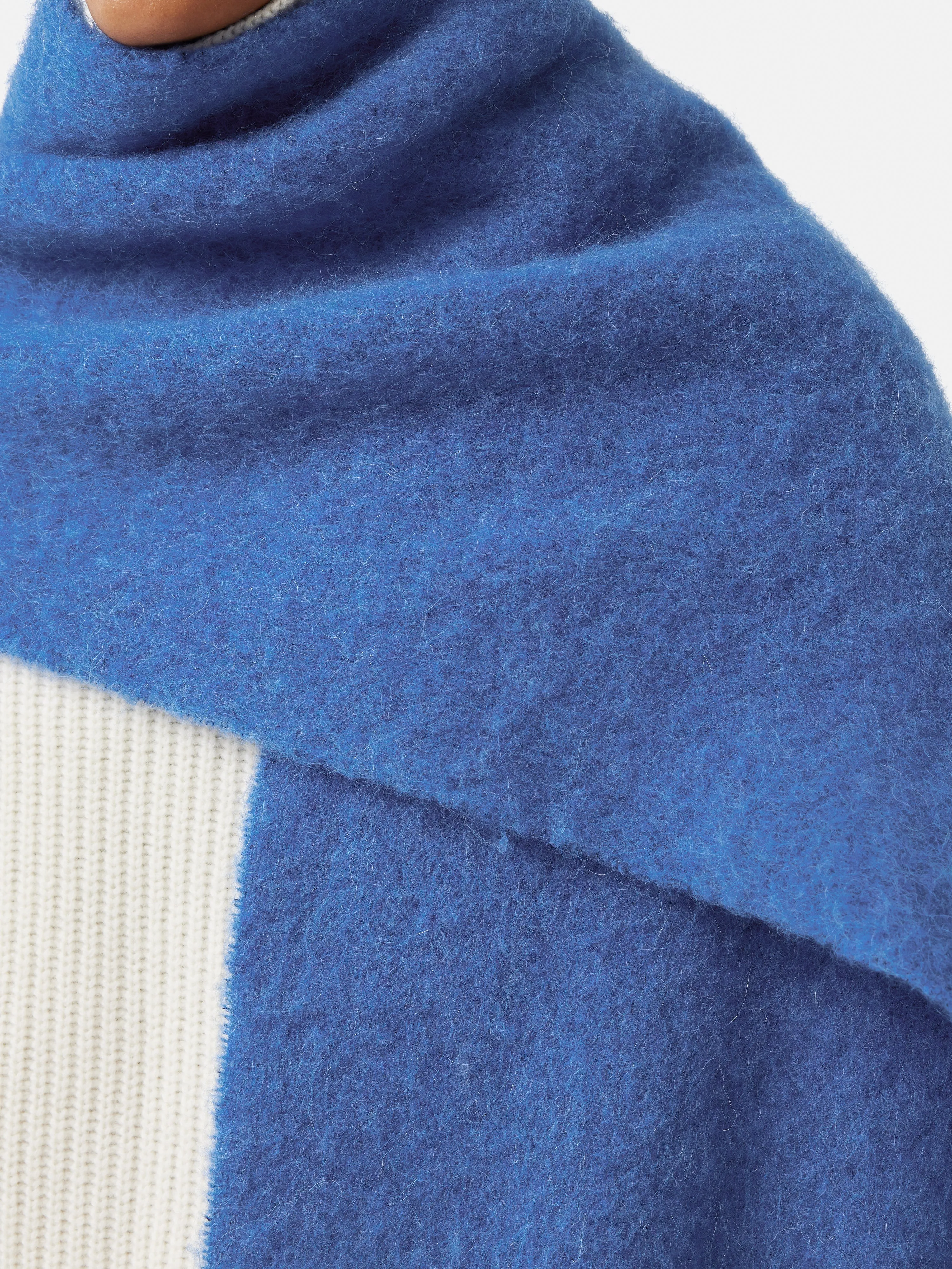 Alpaca Blend Fringed Scarf | Blue