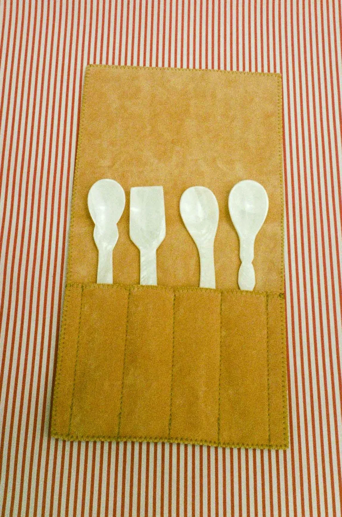 Dessert Spoon Set - Mother Of Pearl