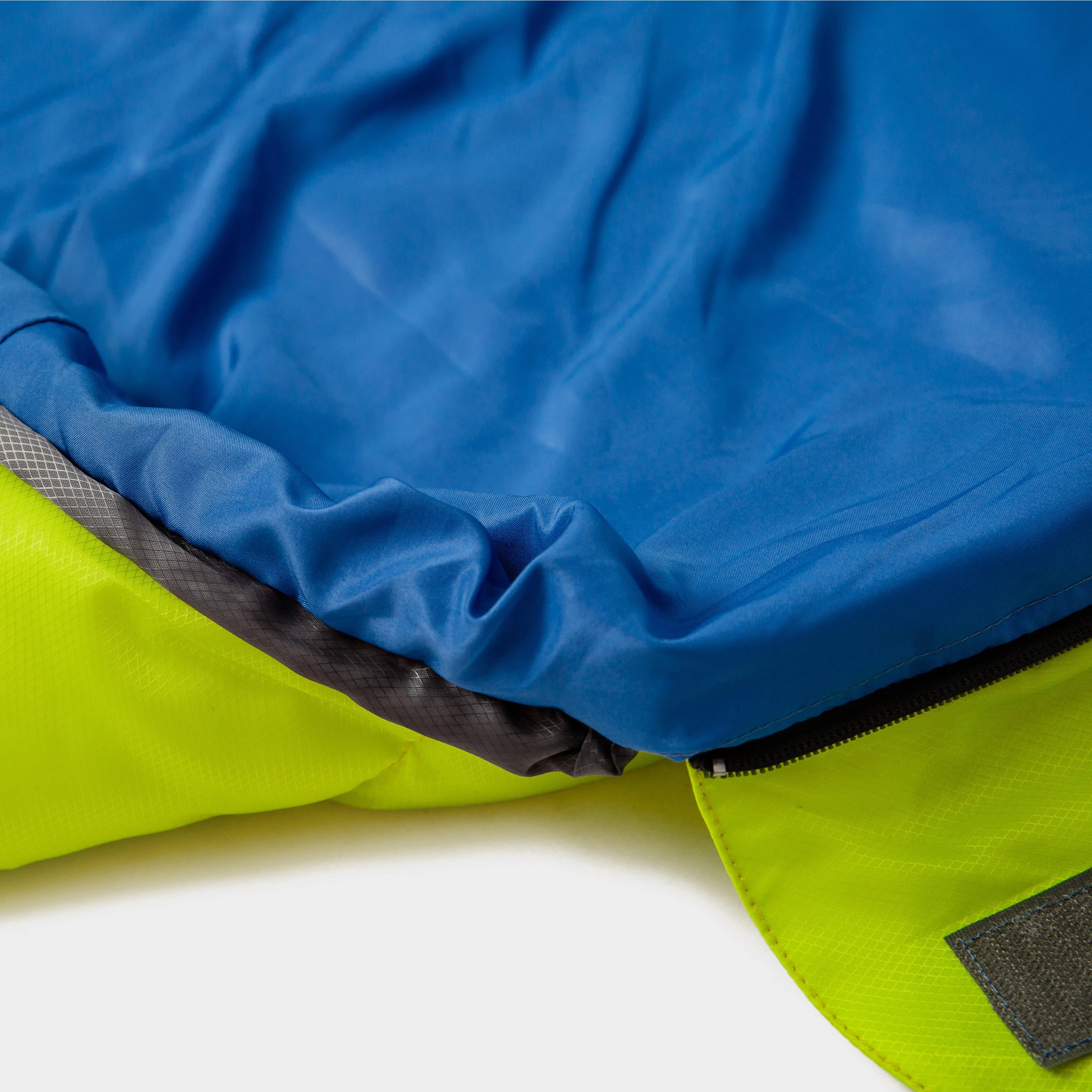 OEX Roam 200 Sleeping Bag | Millets