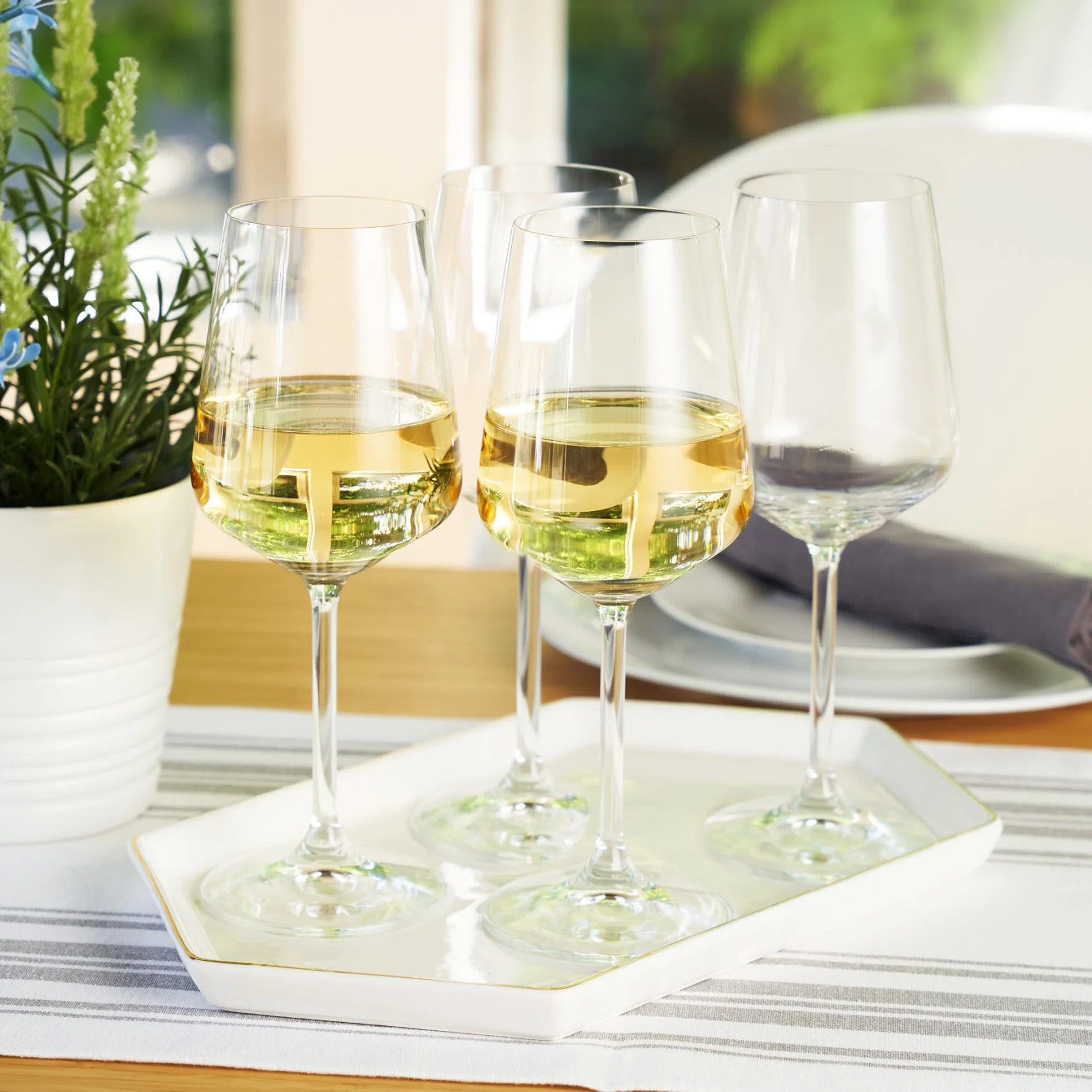 Style 15.5 Oz White Wine Glass (Set Of 4)